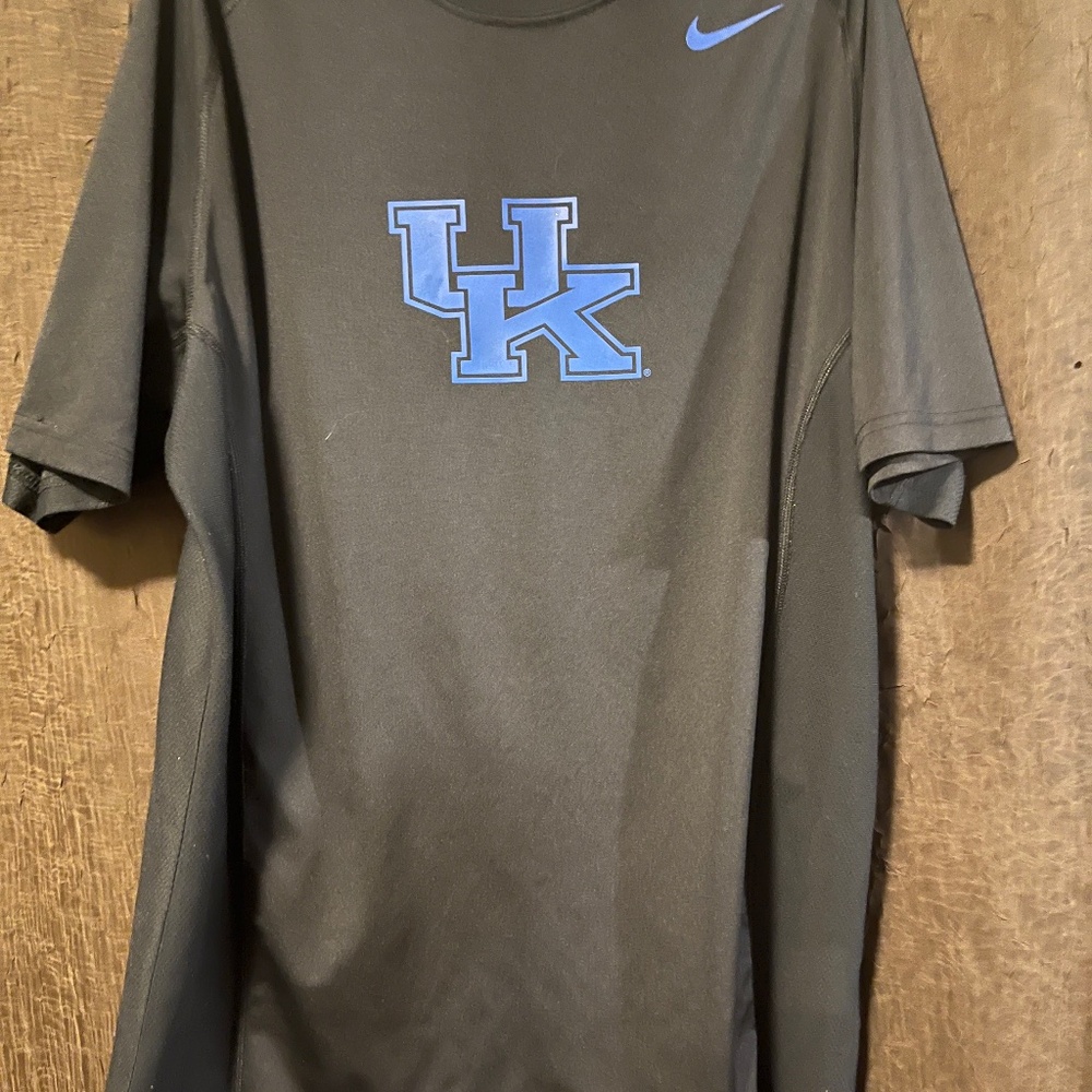 Nike UK dry-fit T